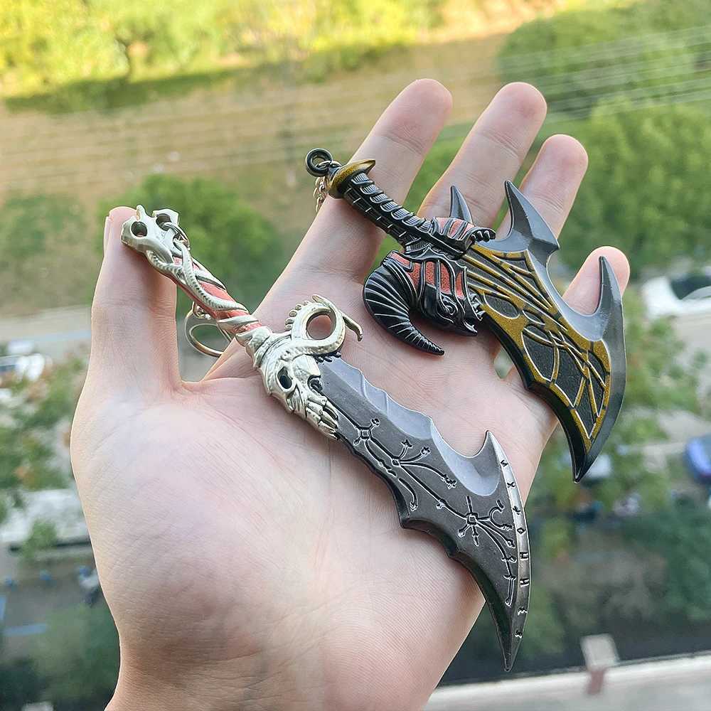 New Arrival God of War Keychain Kratos Axe Leviathan Keyring KeyChain Blades of Chaos Swords Pendant llaveros Accessories Car Keychain U250604