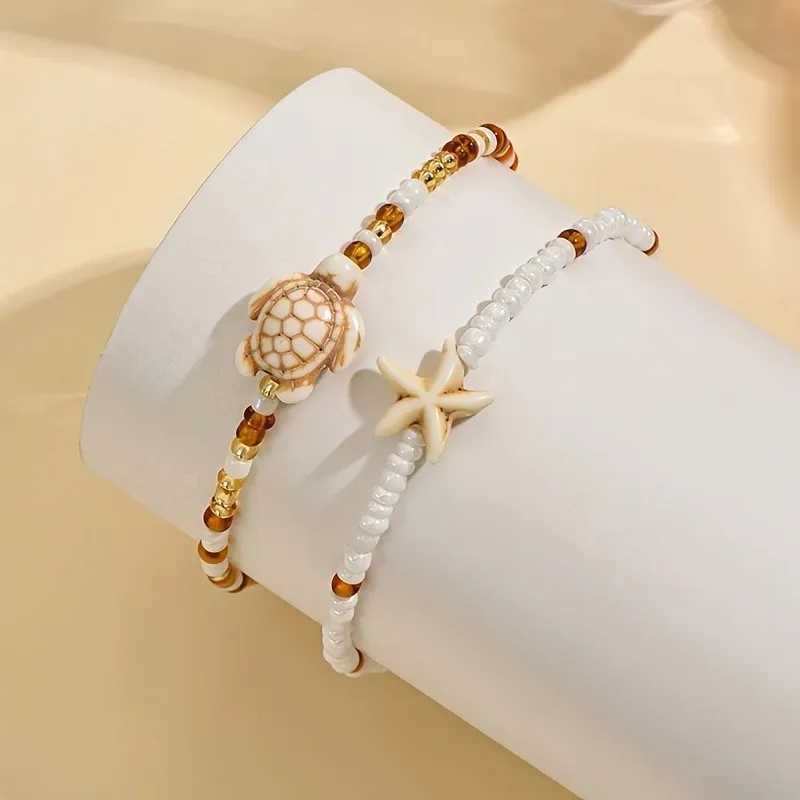 Set of Two Brown Starfish and Turtle Designs Pendant Anklet for Women Summer Ocean Theme Foot Jewelry Ideal for Beach Vacations W250604