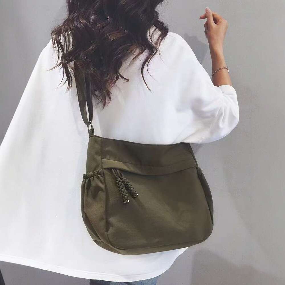 Minimalist Large Capacity Canvas for Women, Casual Versatile Commuter Shoulder Tote College Student Class Crossbody Bag, School Bag