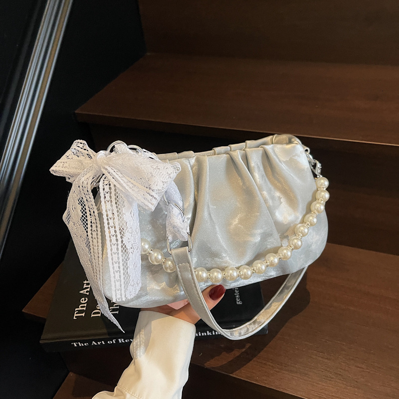 designer 2025 Summer New Super Popular Small Bag for Women Fashion Versatile Niche Design Shoulder Crossbody Bag Pleated Cloud Bag