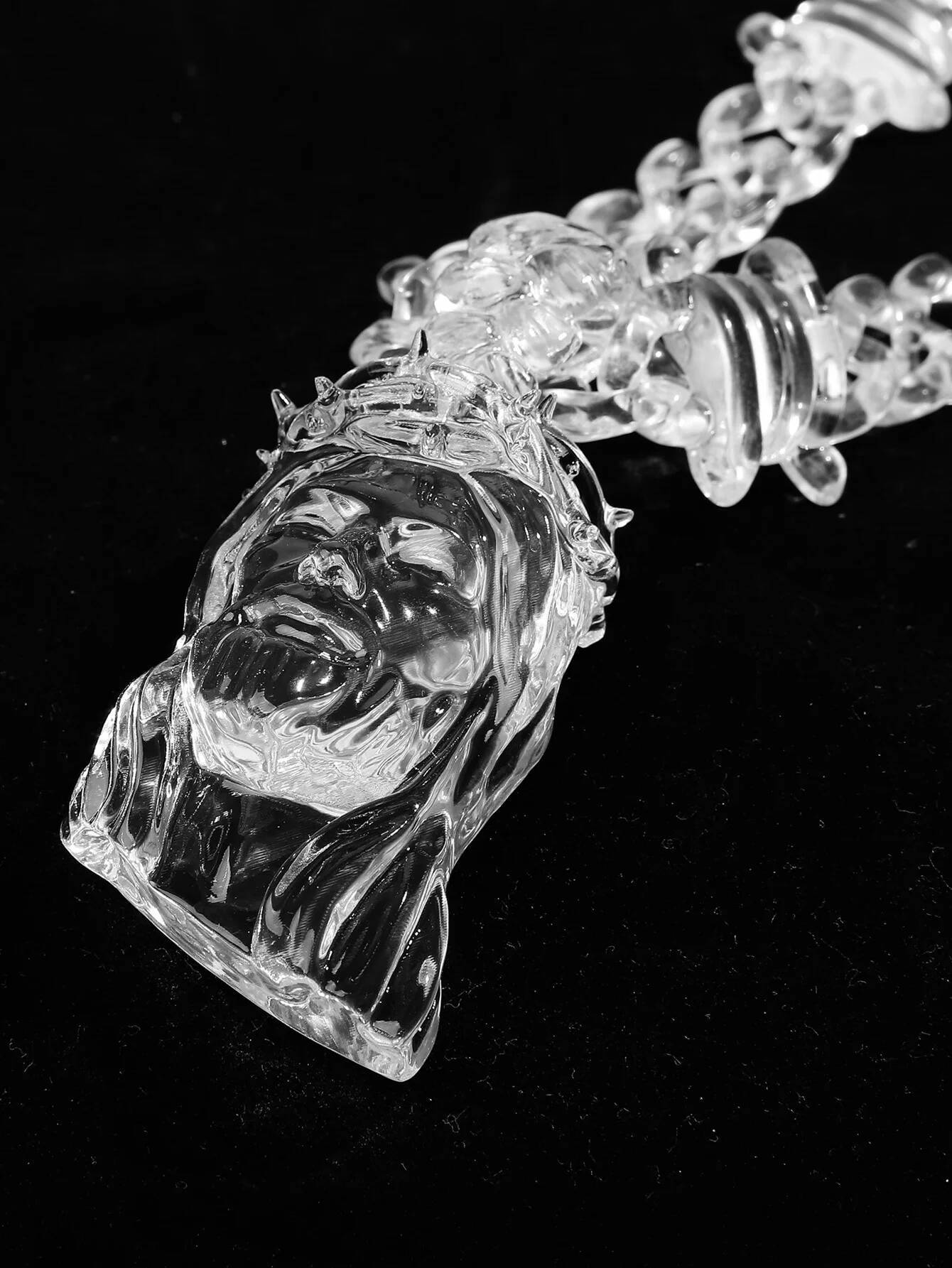 Trendy Transparent Clear Acrylic Big Juese Pendant Necklace for Men Hiphop Brambles Wire Jesus Christ Necklaces Male Jewelry