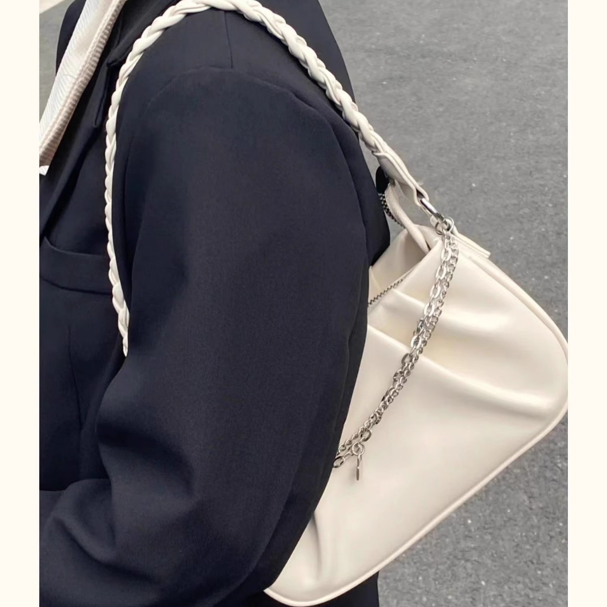 Women s Designer fashion Wrinkle fashion Personalized Bag Handbag Simple Multi functional Fashion Zipper Chain Underarm Bag Shoulder Bag