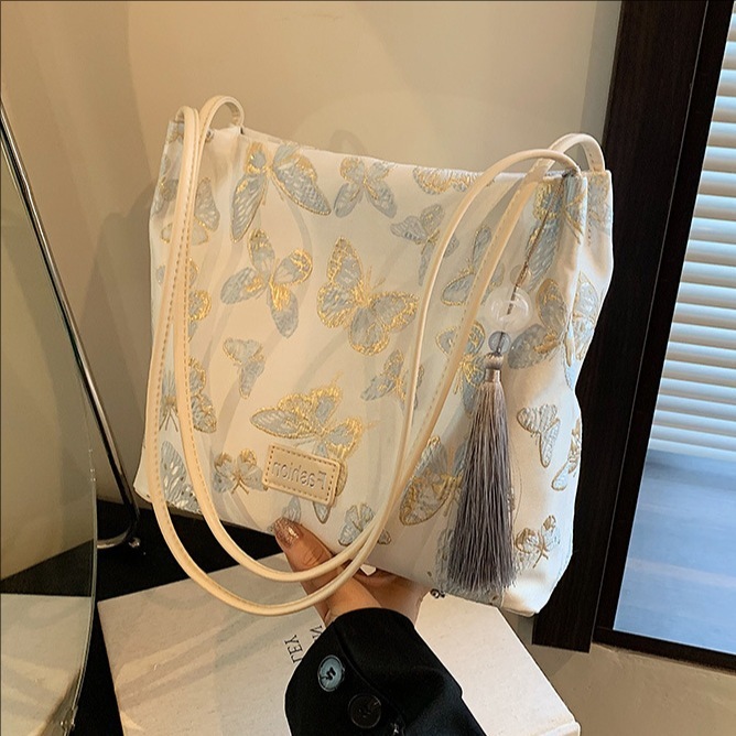 designer New Chinese Style Bag for Women 2025 New Trend Hanfu Ancient Style Single Shoulder Underarm Bag Fashionable Crossbody Bucket Bag