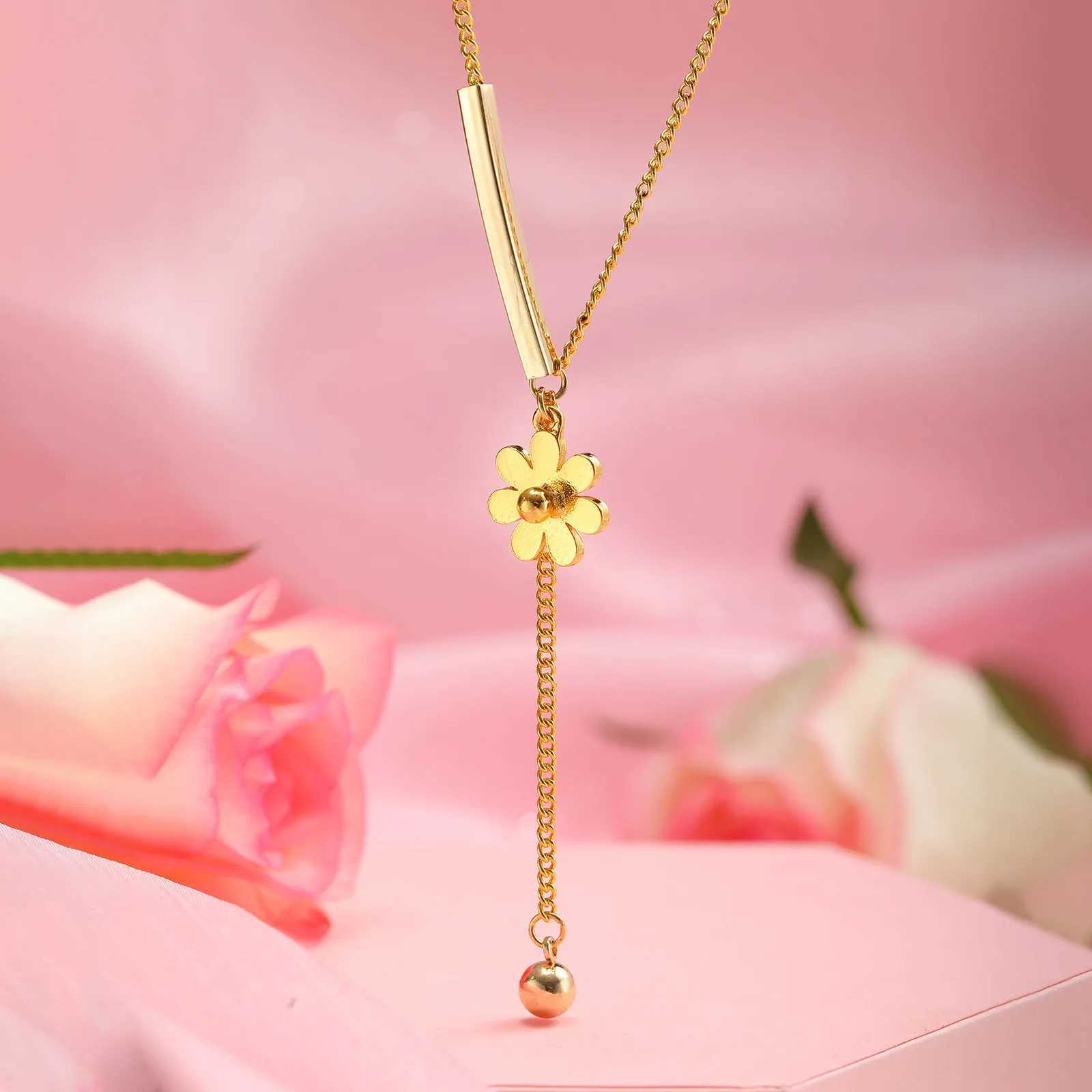 Stainless Steel Jewelry Elegant Little Daisy Flower Tassel Pendant Necklace For Party Women Mom Girlfriend Valentines Day Gift XJ250604