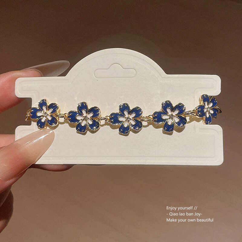 Luxury jewelry designer bracelet Klein Oil Drip Inlaid Dia Flower Niche High-end Sense Light Bracelet New Fashion Versatile Hand Jewelry