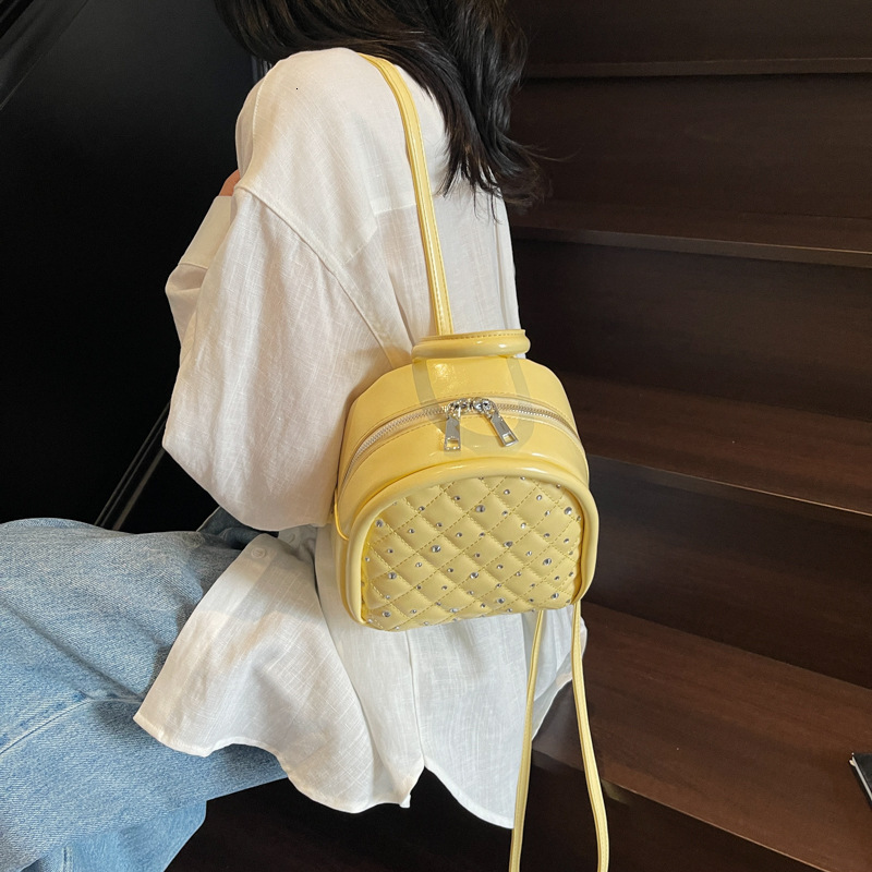 designer High-End Niche Quilted Diamond-Studded Double-Shoulder Small Bag for Women 2025 New Fashion Versatile Backpack Handbag