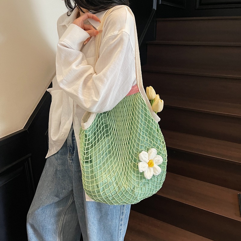 designer Summer Mesh Large Capacity Hollow Out Single Shoulder Bag for Women 2025 New Hollow Out Beach Vacation Style Floral Tote Bag