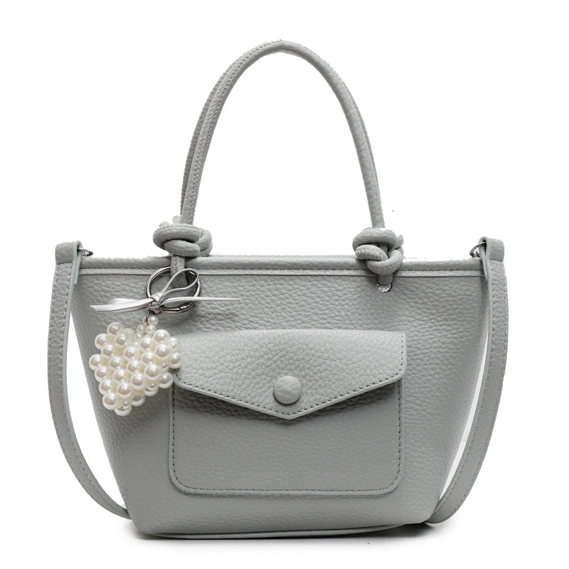 designer Large Capacity Handheld Bucket Bag for Women 2025 New Fashion Versatile Shoulder Bag Korean Style Niche High-end Underarm Bag