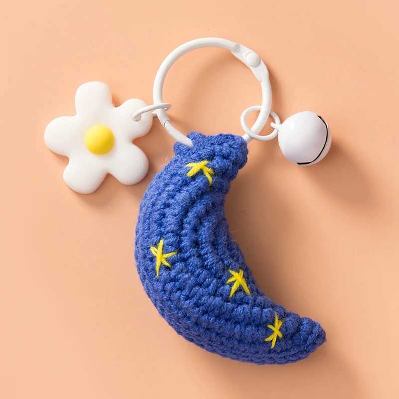 Cute Handmade DIY Weaving Stars Moon Keychain Charms Womens Car Keychain Sunflower Knitted Pendant Couple Gift Phone Charm M250604