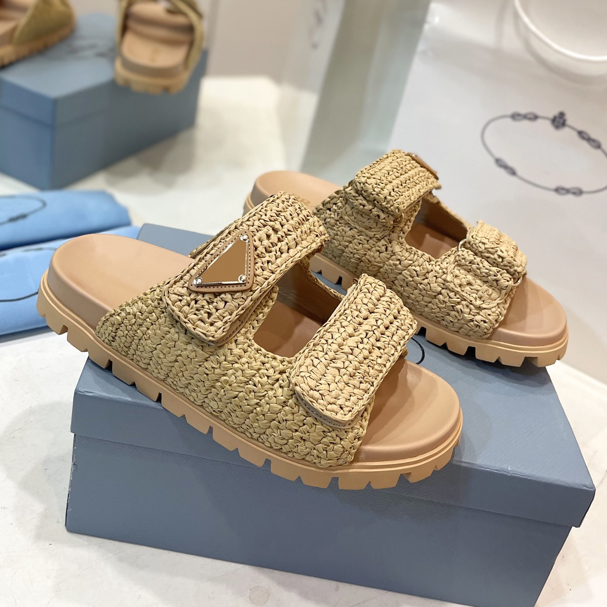 Designer Sandals Fashion Straw Sandal Platform Slippers Leather Slip-on Pool Slides Thick Heels Summer Beach Sandles Brown