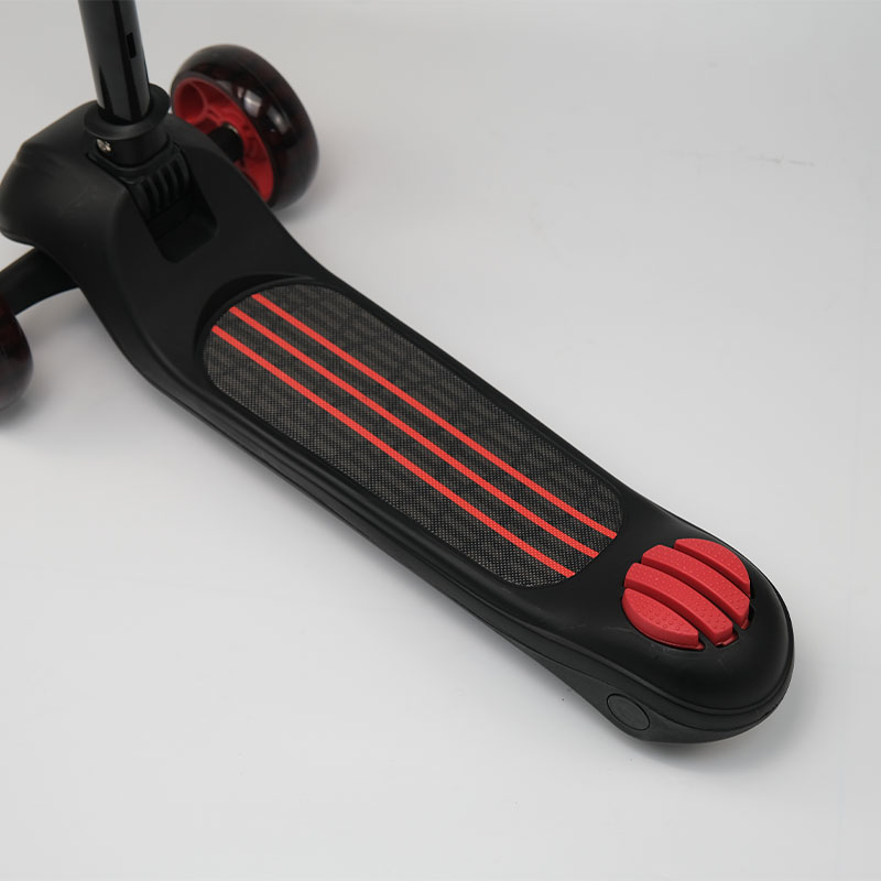 Xin Aolin children's scooter 1-3-6-12 years old baby foldable liftable scooter can be customised with the label XAL-090G