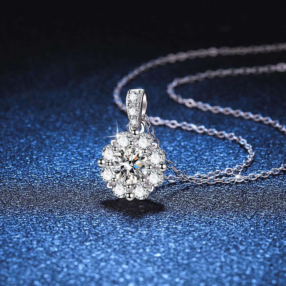 S925 Sterling Silver Moissanite Necklace with 1ct D-Color Moissanite, Full Zircon Stone Sunflower Pendant, Elegant Jewelry for Women