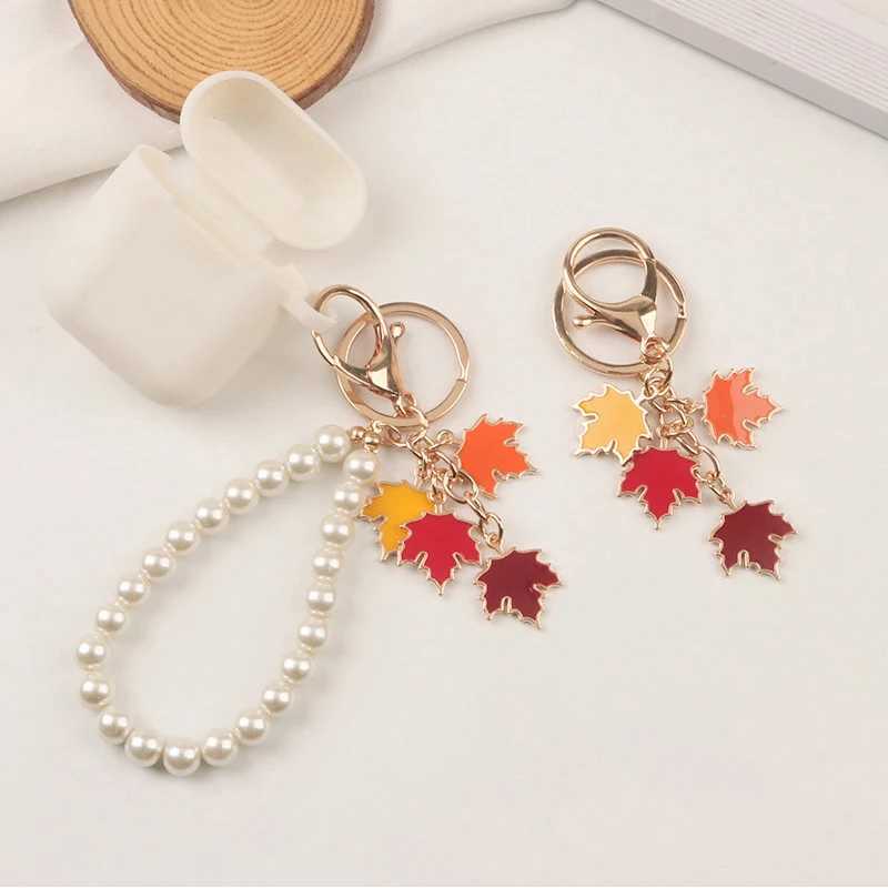 Pearl Alloy Maple Leaf Keychain Pendant Bag Decorate Car Keychain Dropping Oil Alloy Pendant DIY Creative Enamel Plant Key Rings W250604