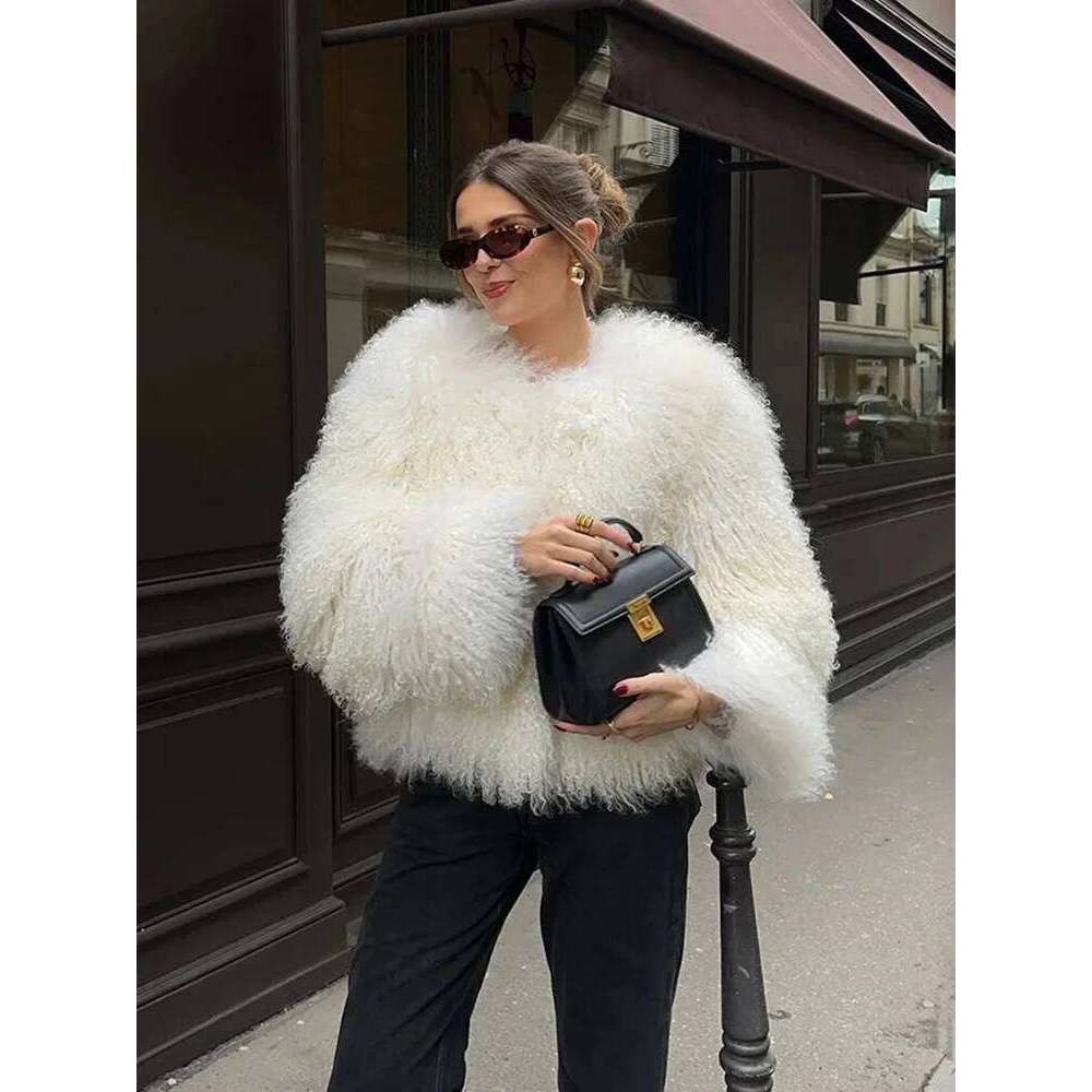 2025Fashion Cropped Coat Women's Winter 2025 Ins Hot Fluffy Short Faux Fur Jacket Street Style Warm Outwear
