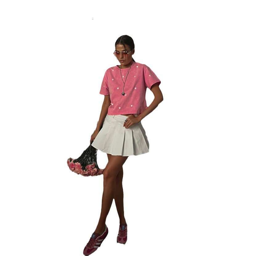 Hot Selling Round Neck Pullover Short Sleeve Loose Women's T-Shirt Casual Heart Embroidery Drop Shoulder Slimming Top For Women B5
