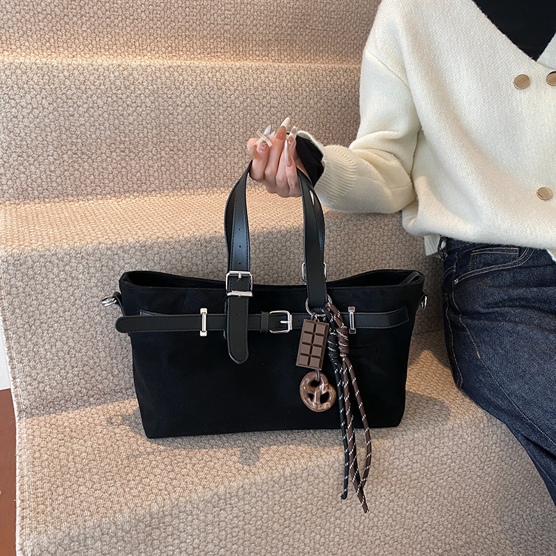 2025 New Women's Autumn Winter American Retro Matte Simple Design Free Shipping Handbag Large Capacity Designer Shoulder Shopping Bag Crossbody B