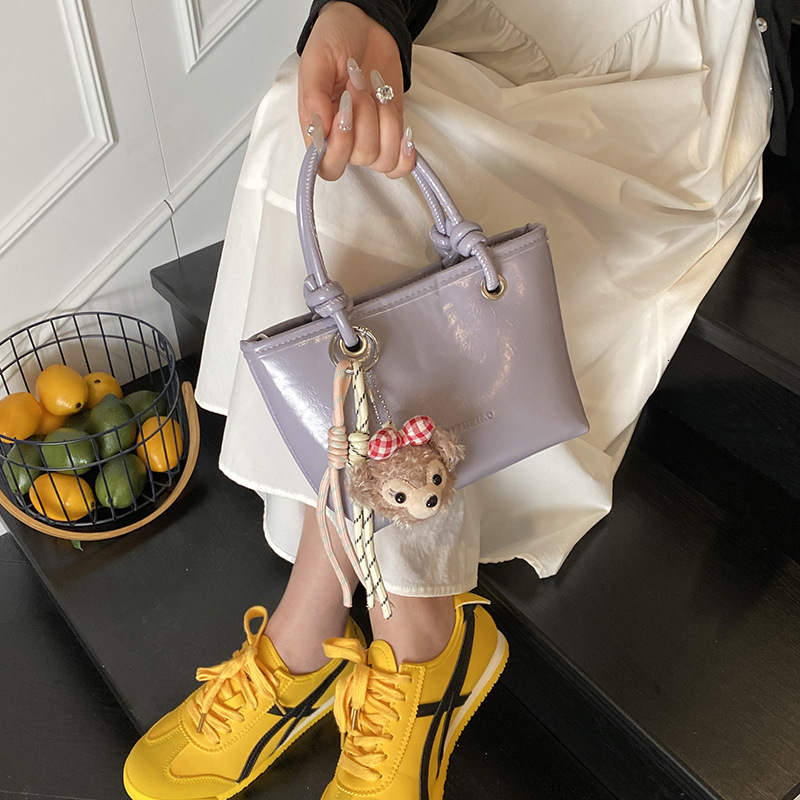 designer Korean Style High-End Fashion Small Bag 2025 New Versatile Simple Handbag for Work Commute Shoulder Crossbody Bag