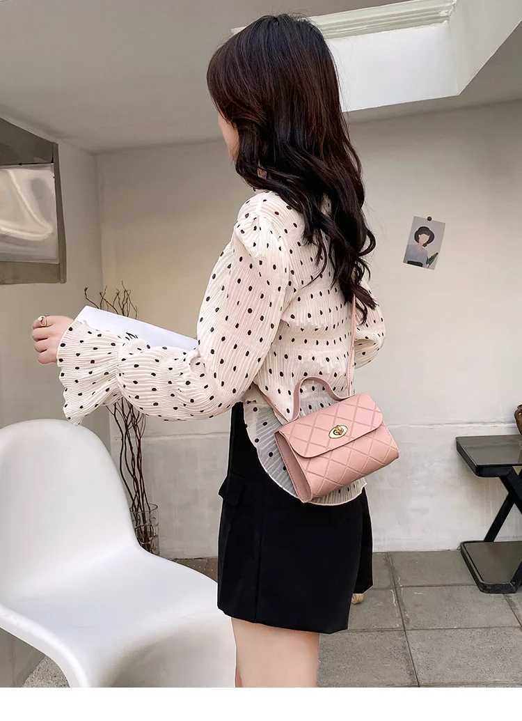 Mini Summer Diamond-Shaped Single-Shoulder Womens Bag a Versatile Fashionable and Simple Small Square Bag That Can Be Carried XJ250604