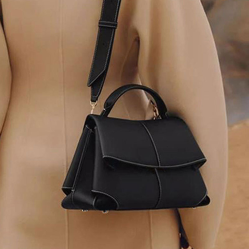 Free Shipping Designer High Quality Handbag Niche Design Shoulder Fashionable New Style Women's Ultra Light Commuting Crossbody Bag