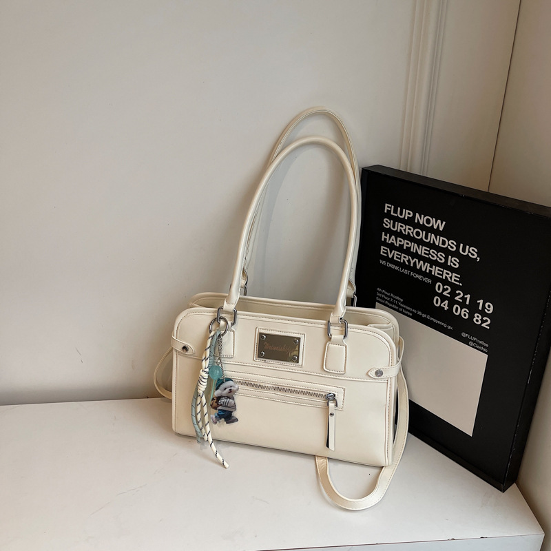 designer Vintage Trend Large Capacity Underarm Bag for Women 2025 New High-end Shoulder Bag Simple Stylish Commuter Crossbody Bag