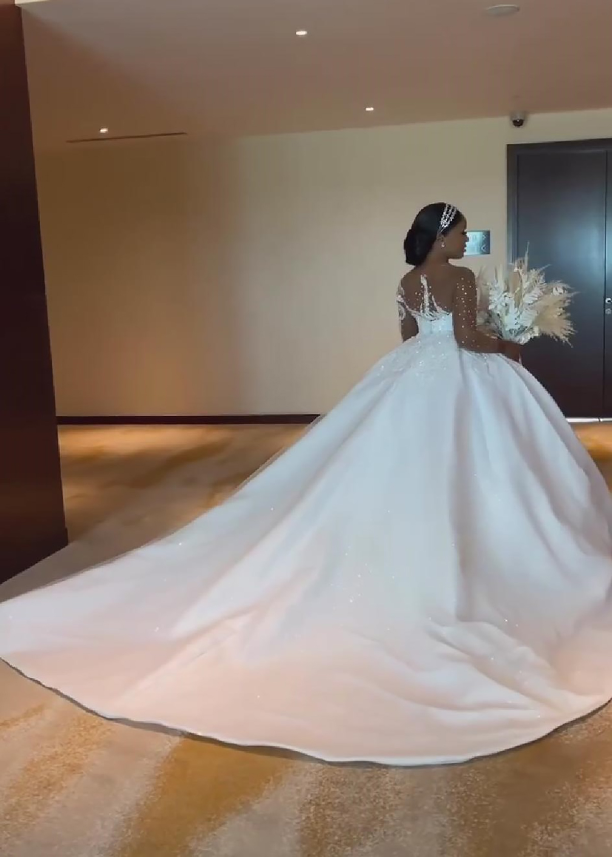 Luxury Sequined Lace Wedding Dresses A Line Cathedral Train Illusion Long Sleeves Beaded Bride Gowns Custom Made Tiered Castle Bridal Dresses Floor Le