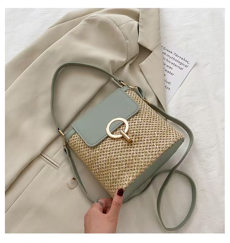 Brand High Quality New Style 2025 New Crossbody Straw Bag Handbag Women's Woven Bag Vacation Rattan Bag Fashion Small Bag Bucket Bag New Free Del