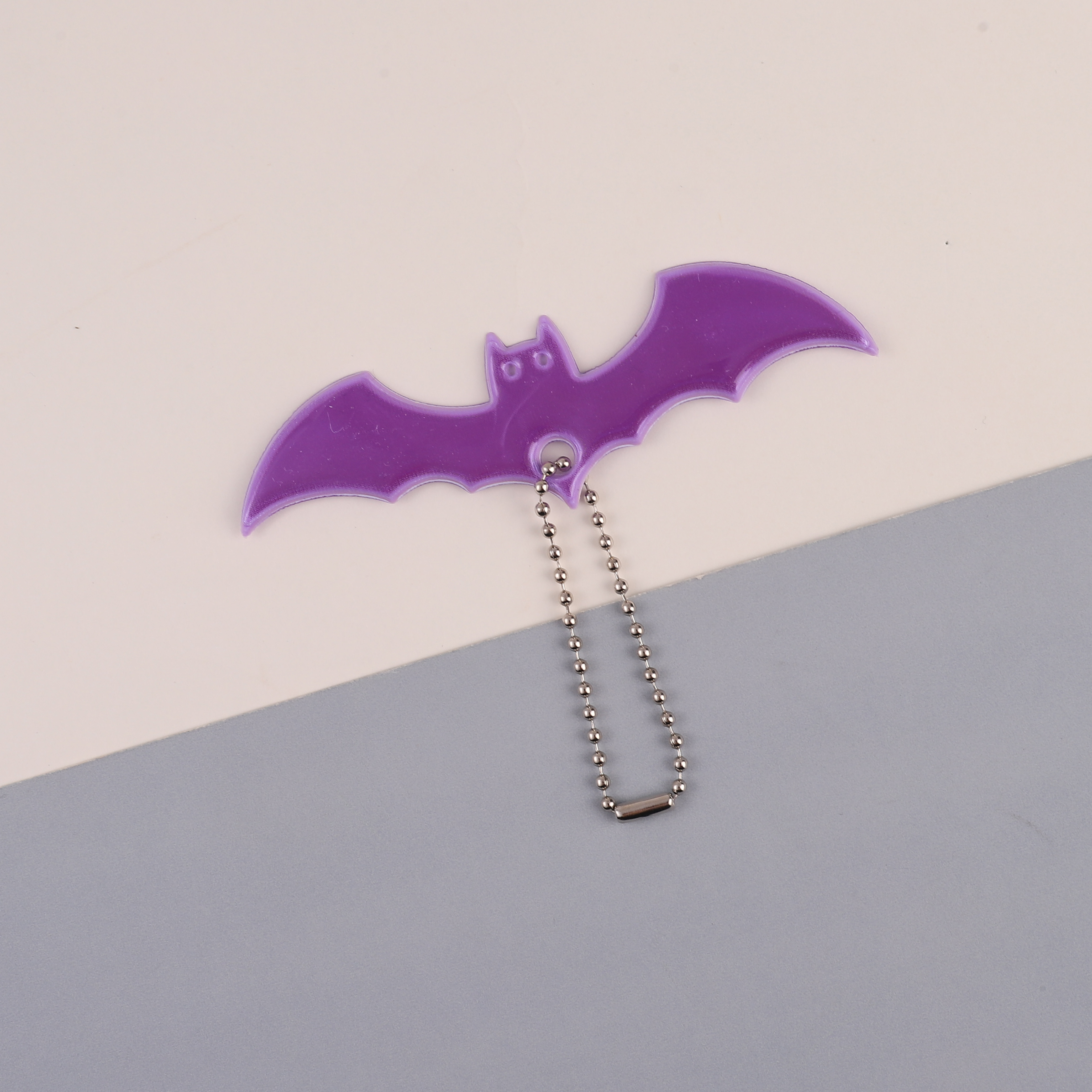 Bats Shape Glow-in-the-Dark Backpack Keychain with Night Visibility Up to 200M - High Reflectivity PVC Safety Warning Accessory