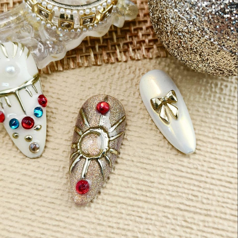 10pcs 3D Hand drawn Handmade Press-on nails Medium Almond Nails Bundle Star Moon Style 3D Sun Bow Diamond Finished nail stickers Free storage box jell