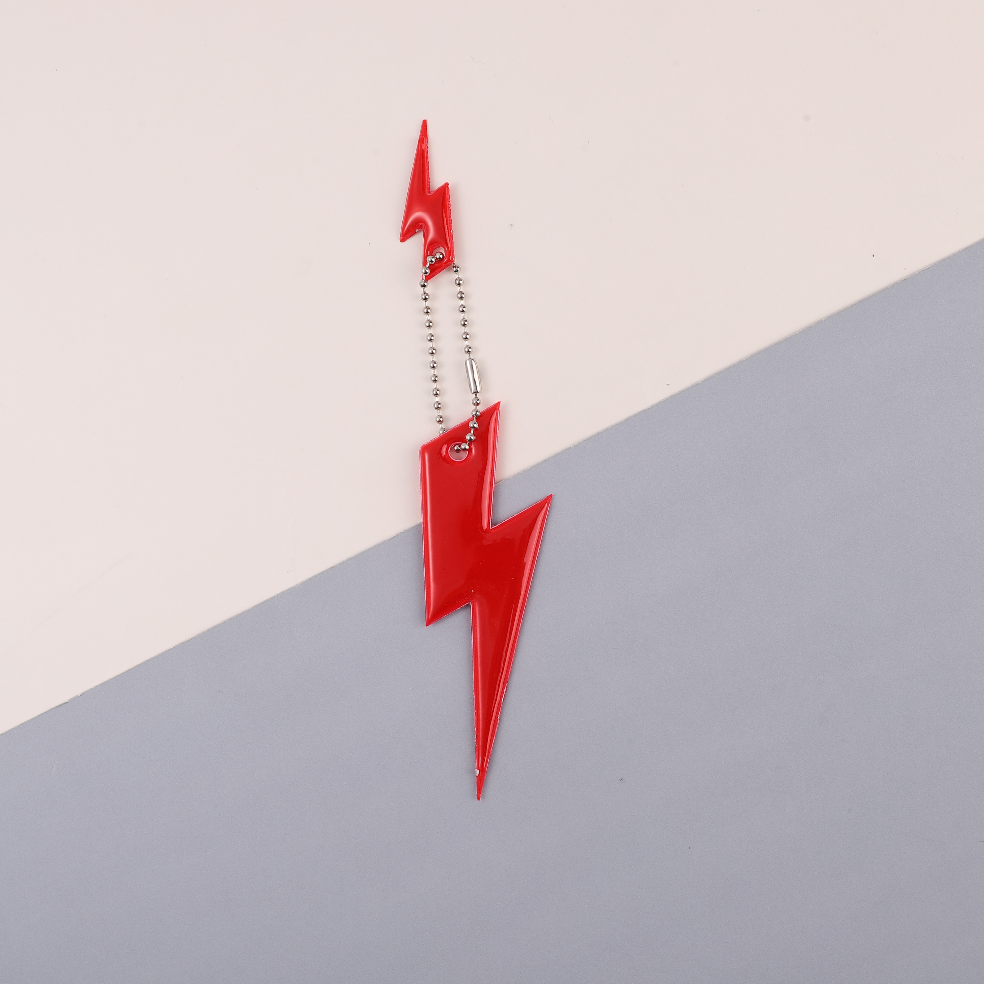 Reflective Lightning Design Backpack Pendant - Ensure Safety During Nighttime Travel With Various Color Options