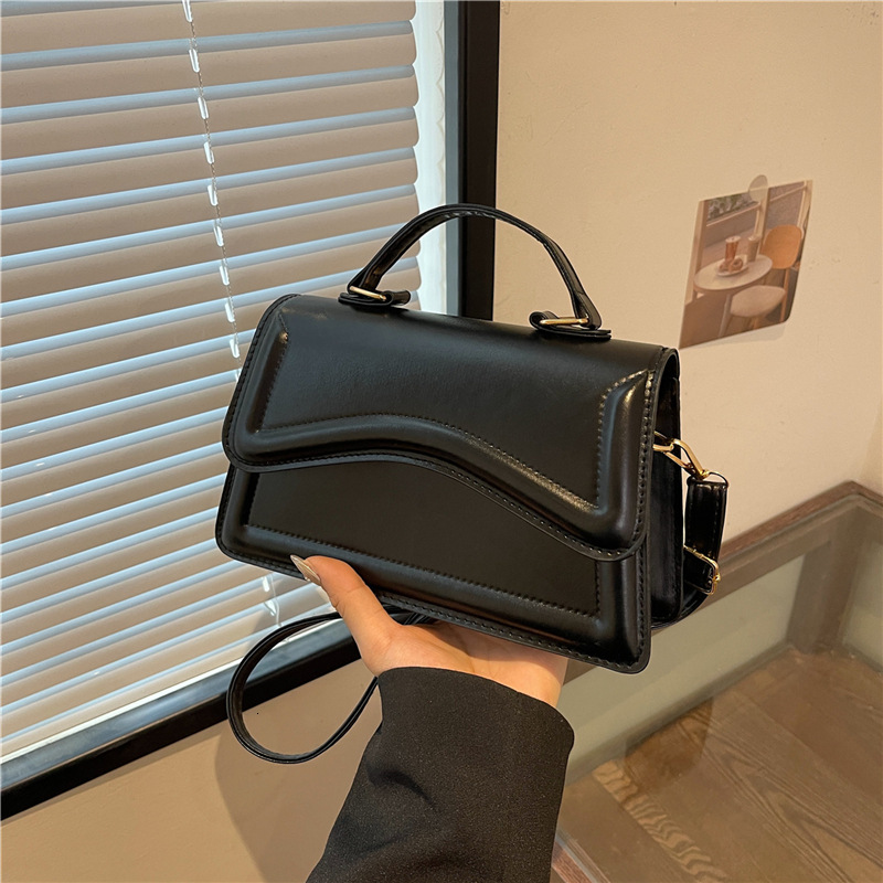 High quality brand high-quality new style free designer bag fashionable shoulder bag simple fresh and beautiful bag handbag crossbody bag free designe