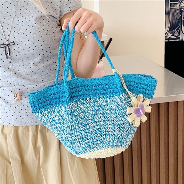 designer Fresh Floral Straw Bag for Women 2025 Summer New Niche Gradient Woven Vacation Beach Fashion Shoulder Bag