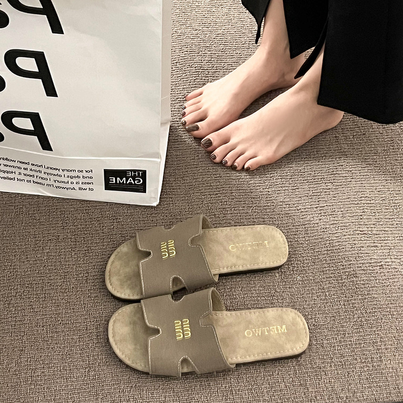Fashion Letter Print Slippers 2025 Designer New Free Shipping Flat casual sandals Holiday beach slippers