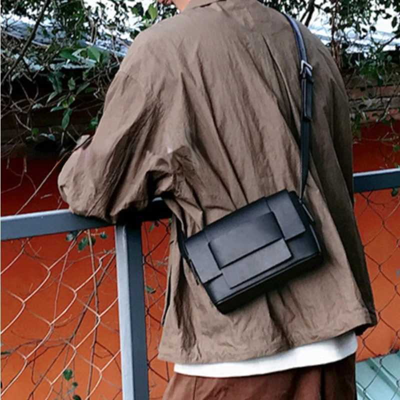 Luxury Designer Mens Crossbody Bag Fashion Small Square Bag Simple Versatile One Shoulder Messenger Bag 2023 NEW XJ250604