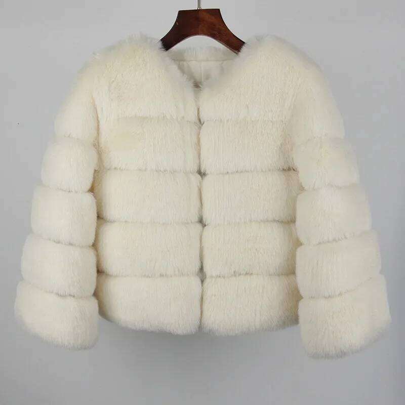 Women's Fashionable Winter Jacket New Style Fox Fur Faux Overcoat Warm Artificial Hair Coat From China Mainland