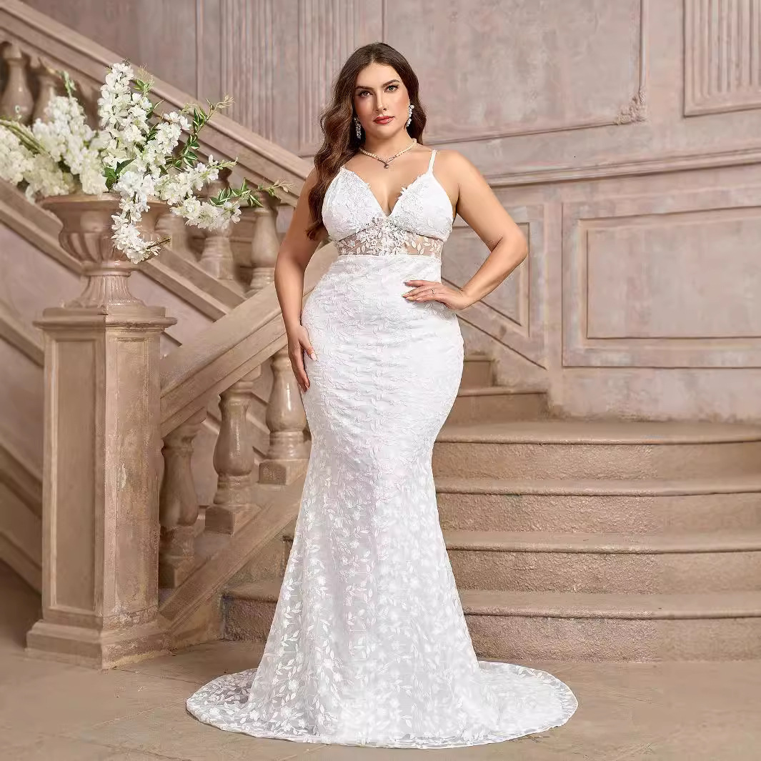 Womens plus size sexy trailing white suspender V-neck trailing wedding dress without chest cotton