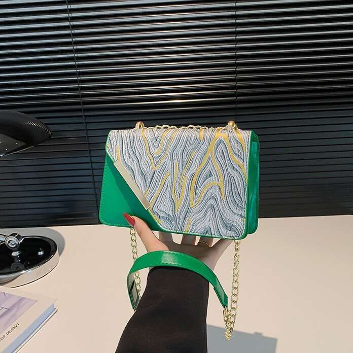 2025 Summer Style Textured Color-Block Shoulder Women, Trendy and Stylish Crossbody Bag for Ladies This Year