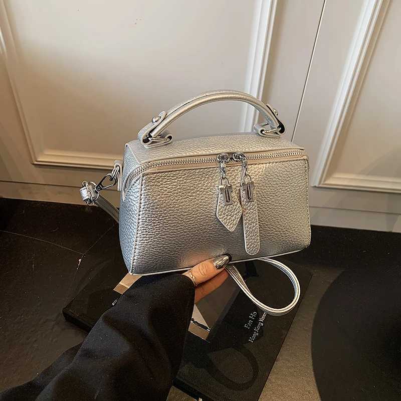 New Handbag Womens High-End Fashion Single-Shoulder Crossbody Bag Large-Capacity Single-Shoulder Bag Commuting Small BagXJ250604