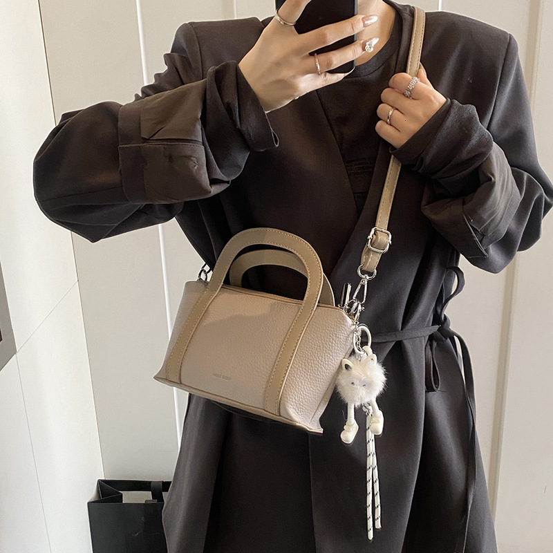 designer Lychee Pattern Fashion Handbag Women's Bag 2025 New High-Quality Texture Shoulder Bag Simple Crossbody Bucket Bag