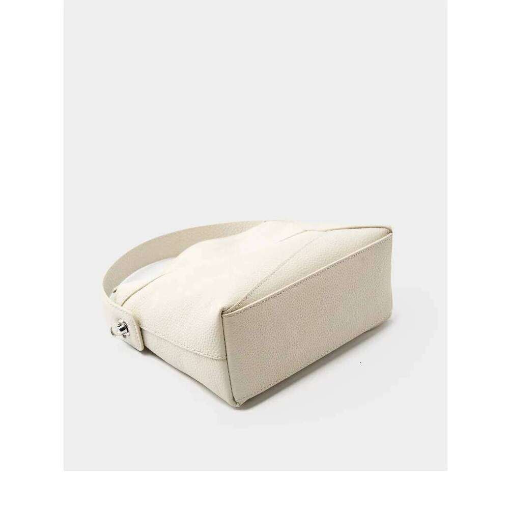 New Fashion Genuine Leather Women's Shoulder Bag Crossbody Handbag Elegant Top Grain Purse for Daily Office