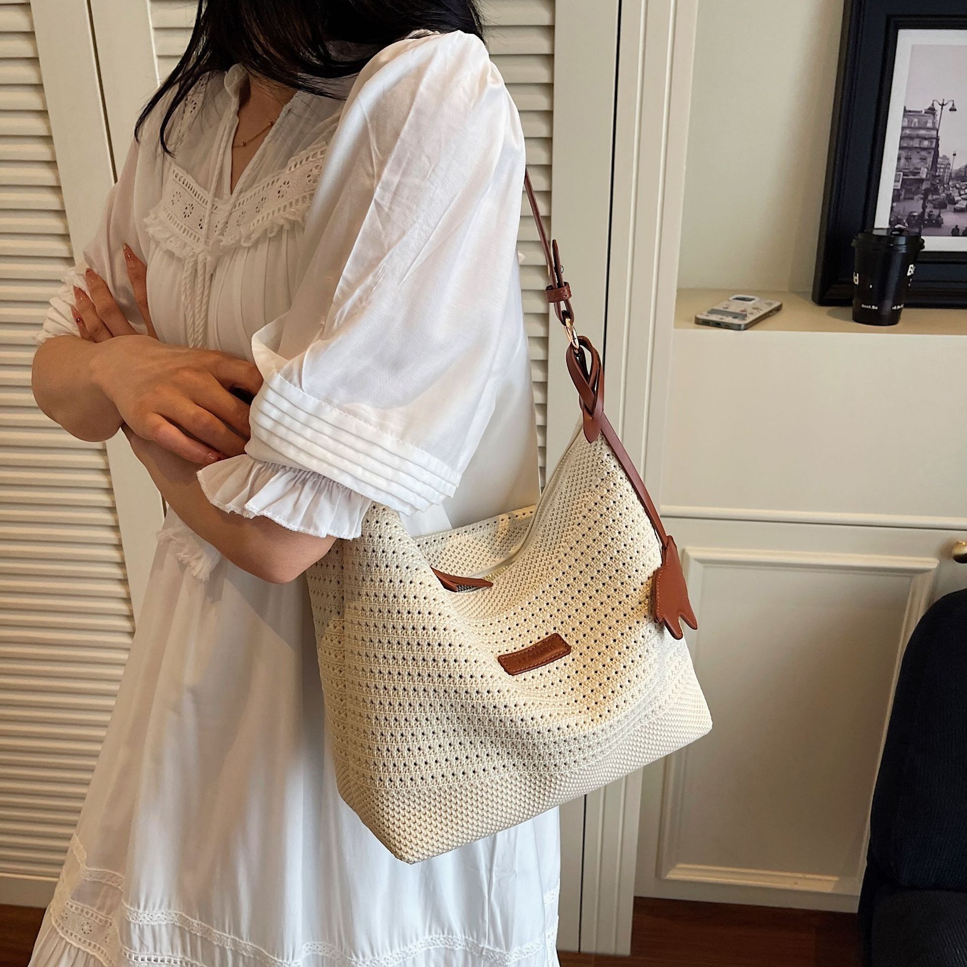designer Beach Vacation Woven Bag for Women 2025 New Hollow Knit Handbag Large Capacity Shoulder Underarm Bag