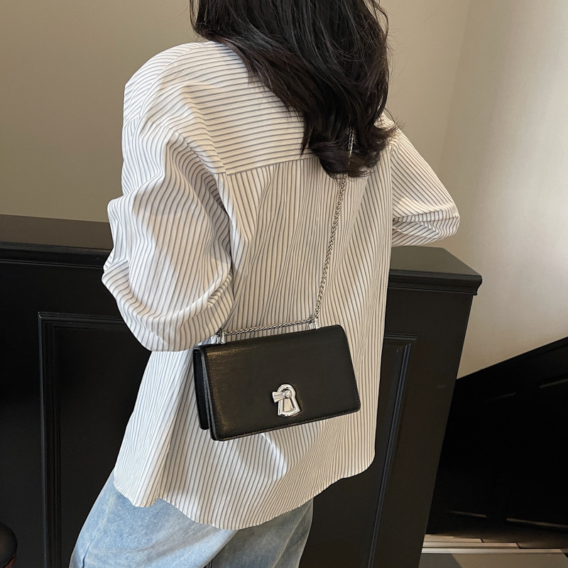 designer Texture Versatile Chain Bag for Women 2025 New Casual Fashion Single Shoulder Underarm Bag Trendy Crossbody Small Square Bag