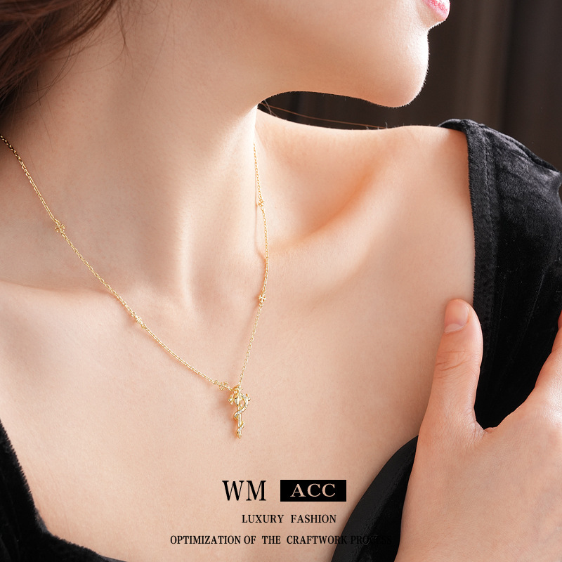 Serpentine necklace, niche retro cross collarbone chain, light luxury, high-end feel