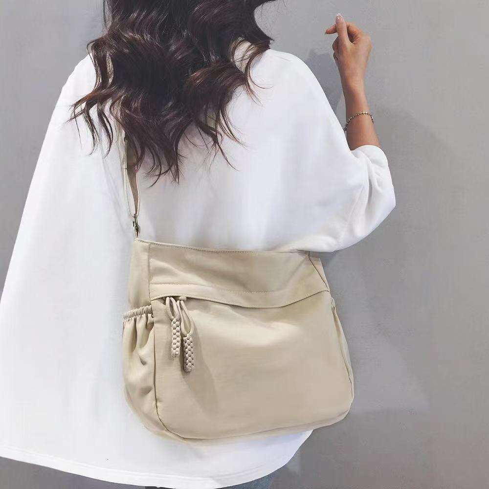 Minimalist Large Capacity Canvas for Women, Casual Versatile Commuter Shoulder Tote College Student Class Crossbody Bag, School Bag