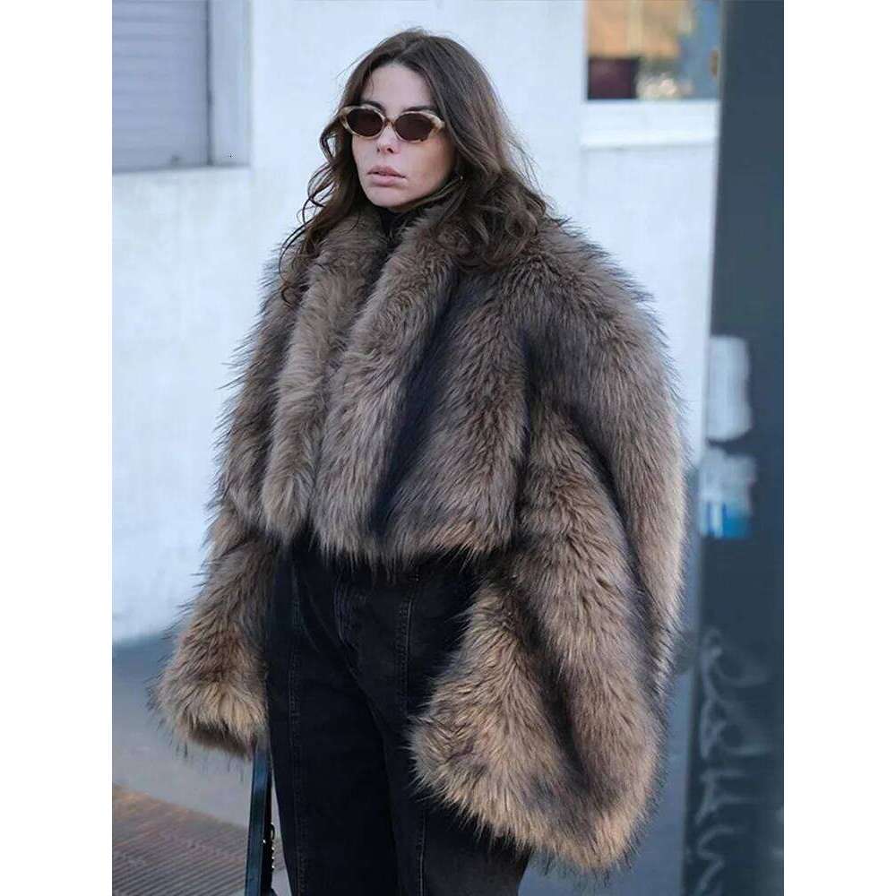 Vintage Faux Short Coats Women Retro Thick Large Cuffs Button Solid Fur Coat Female Winter Warm Chic High Street Outwear luanyun