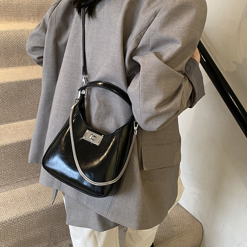designer Korean Style Simple Soft Leather Shoulder Underarm Bag for Women 2025 New Commuter Handheld Bucket Bag Casual Fashion Crossbody Bag