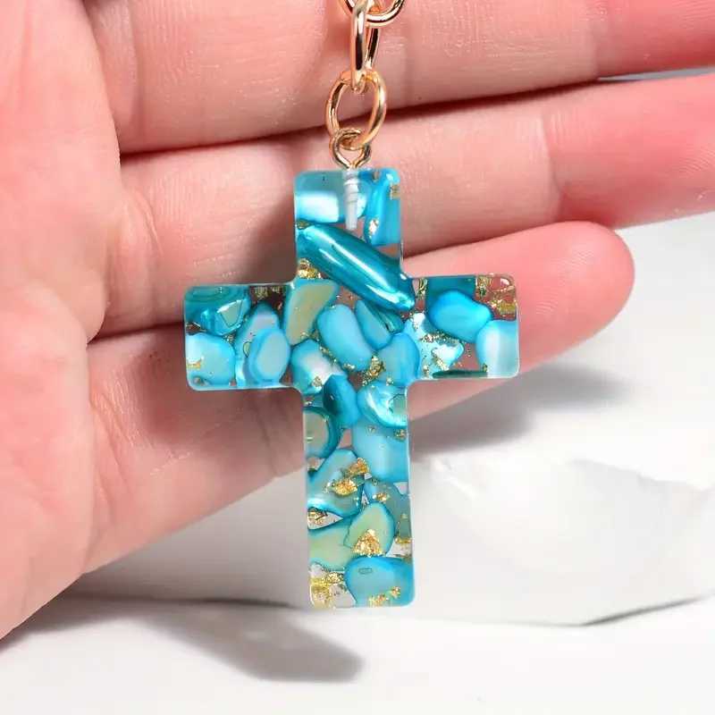Exquisite Cross Butterfly Keychain Cute Resin Christian Cross Key Ring Purse Bag Pendant Car Key Accessories Women Party Gift M250604
