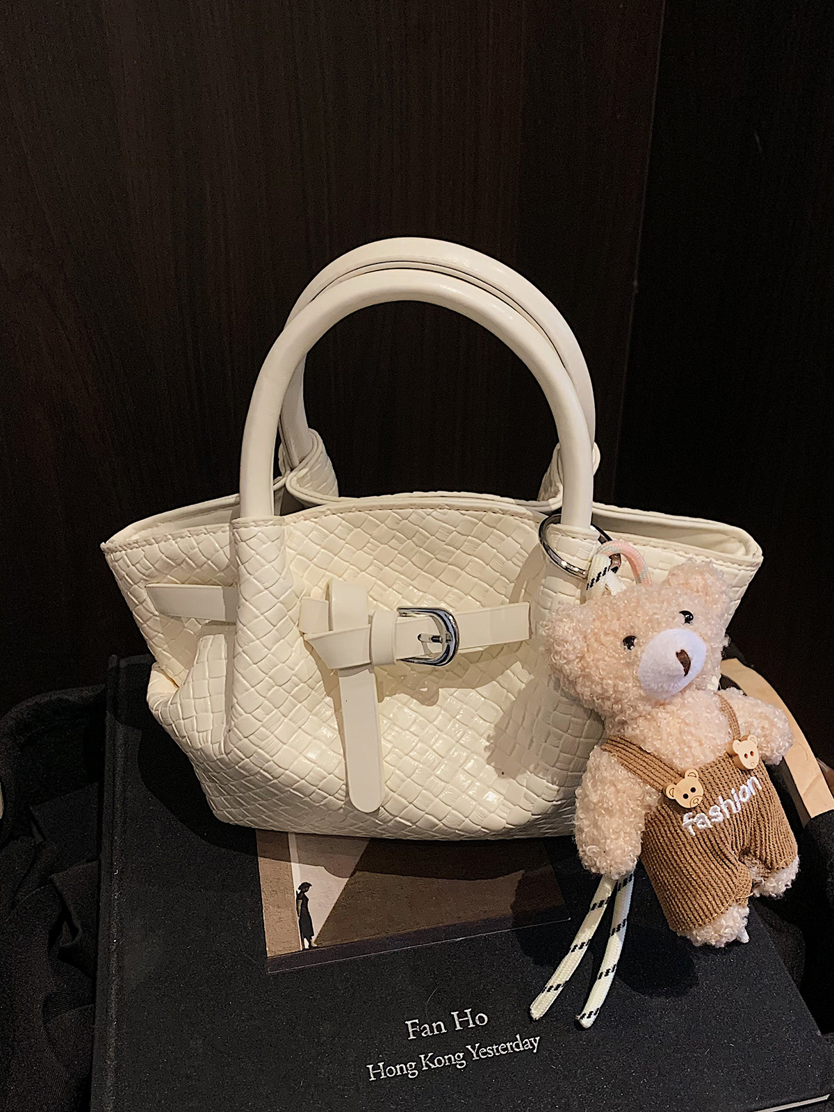 designer Korean Niche Handwoven Bag for Women 2025 New Trend Spring Fashion Basket Bag Versatile Crossbody Bag