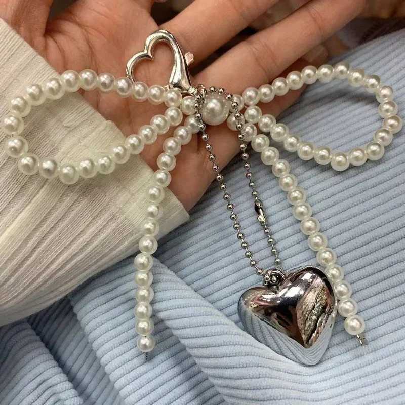 White Bowknot Heart Keychain Women Korean Sweet Charm Pearl Bow Backpack Key Ring Handmade Jewelry Ornament Bags Pendants Gifts W250604
