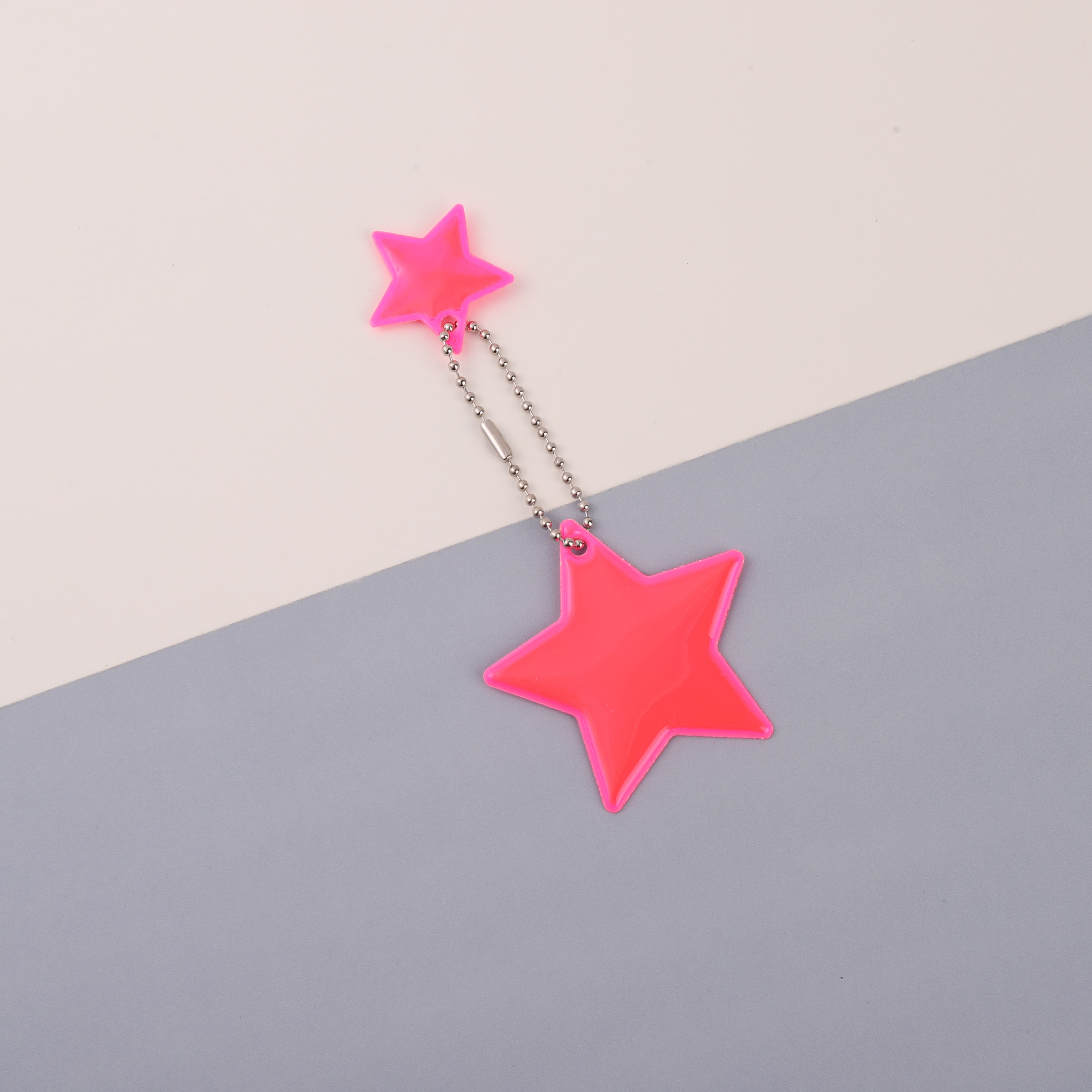 Factory Wholesale Double Star Shaped Fashion Glow-in-the-Dark Backpack Charm with Reflective Keychain - Multiple Colors Available for Customization
