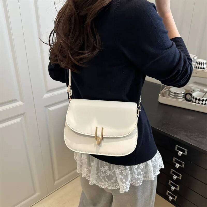 Women's Bags Designer Women's Spring New Simple, Trendy And Elegant Crossbody Saddle Bag With Niche Design Lock Buckle